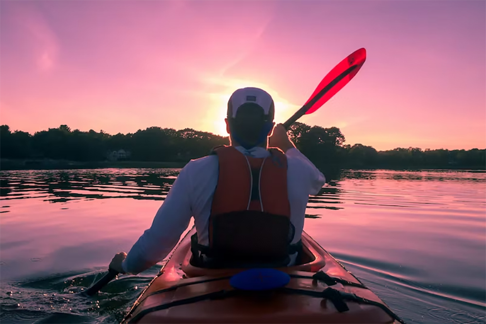 heck yeah outdoors - kayaking for beginners