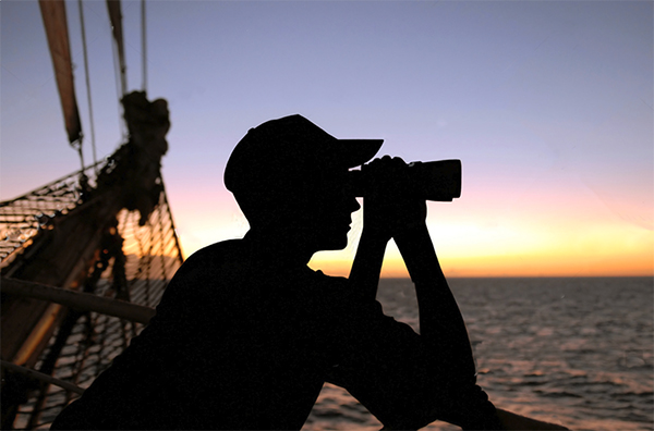 heck yeah outdoors - best binoculars for boating