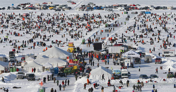 heck yeah outdoors - ice fishing lake of the woods, minnesota