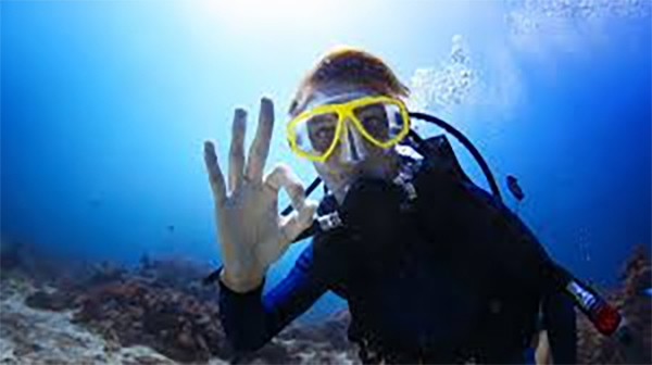 heck yeah outdoors - roatan scuba diving